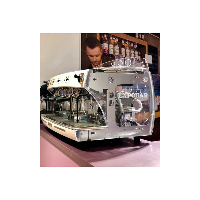 Repasovaný pákový kávovar Expobar Diamant 3