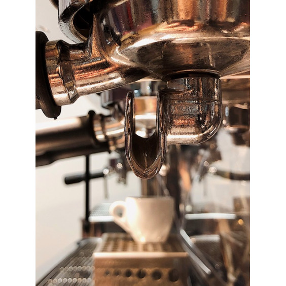 Repasovaný pákový kávovar Expobar Diamant 3